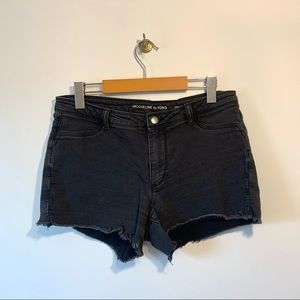Black Mid Rise Jacqueline de Yong Jean Shorts